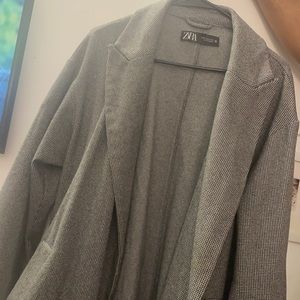 Black and white Jacquard trench coat ZARA